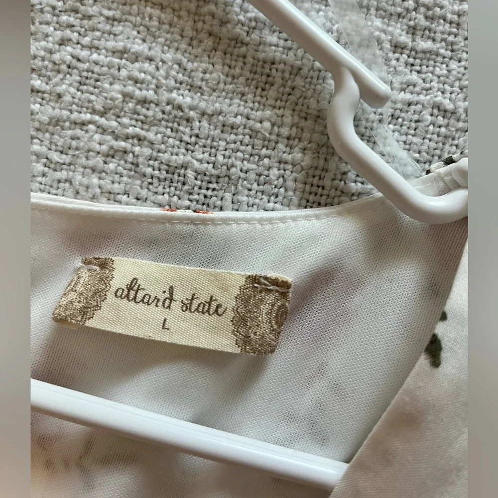 Altar’d State floral romper - Picture 3 of 4